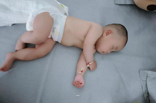 桦甸宝宝老打喷嚏怎么办